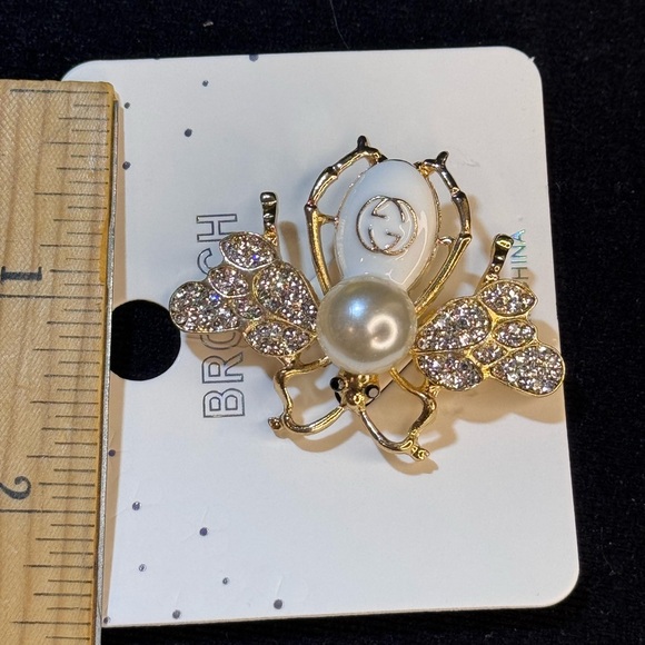 Fashion Jewelry Gold Tone with Faux White on White Pearl and Crystal Bee Brooch - Picture 4 of 9